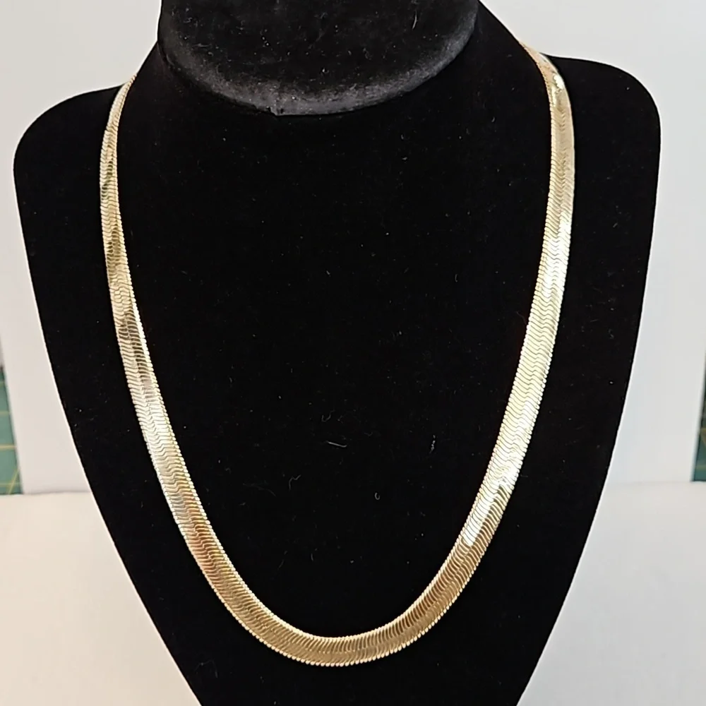 WIDE HERRINGBONE Goldtone 19 1/2